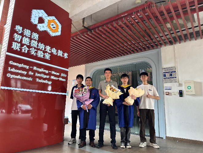 课题组团队合照